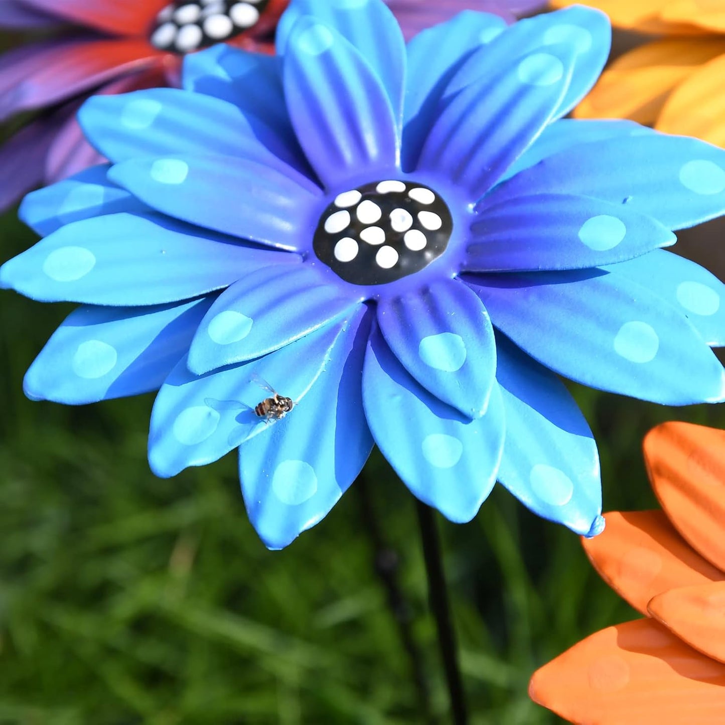 7Pcs/Set Metal Daylily Flower Garden Stakes,Metal Flowers Outdoor Decor Stake Yard Art Decoration,Garden Plant Flowers Stick Spring Patio Decor